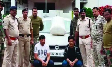 लग्जरी कार से 7 लाख का गांजा जब्त