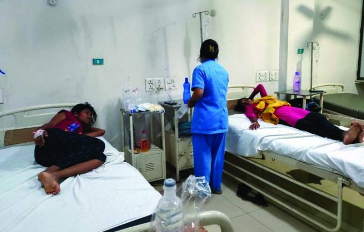 भिलाई के रस्तोगी नर्सिंग कॉलेज की 60 छात्राओं को फूड पॉइजनिंग:एक की मौत, 46 की हालत गंभीर