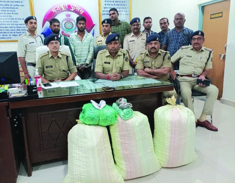 दुर्ग पुलिस बड़ी कार्रवाई, क्वोडा कार में 38 किलो 2.50 लाख का गांजा ले जाते दो गिरफ्तार