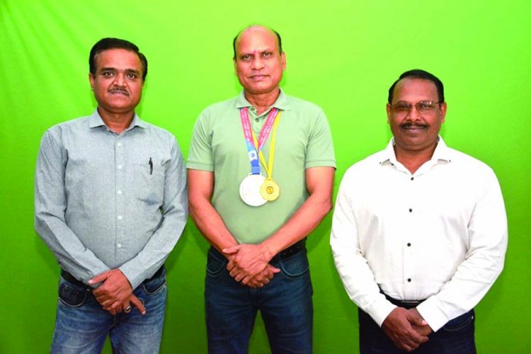 बीएसपी के बी एम ठाकुर ने राष्ट्रीय बॉडी लिफ्टिंग प्रतियोगिता में जीता रजत पदक