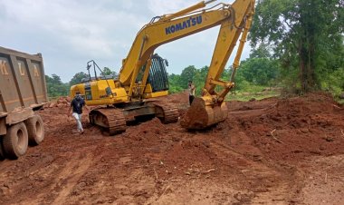 सड़क निर्माण में चोरी के मुरुम से किया जा रहा था उपयोग, मौके पर पहुंच खनिज विभाग ने चैन माउंटेन  को किया जब्त