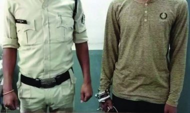 जुलूस के दौरान चाकू से हमला, 3 गिरफ्तार