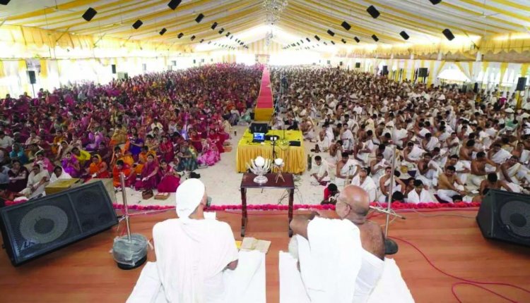 विशुद्ध रूप से आत्मशुद्धि का पर्व है संवत्सरी, लोगों ने एक दूसरे से की क्षमा याचना