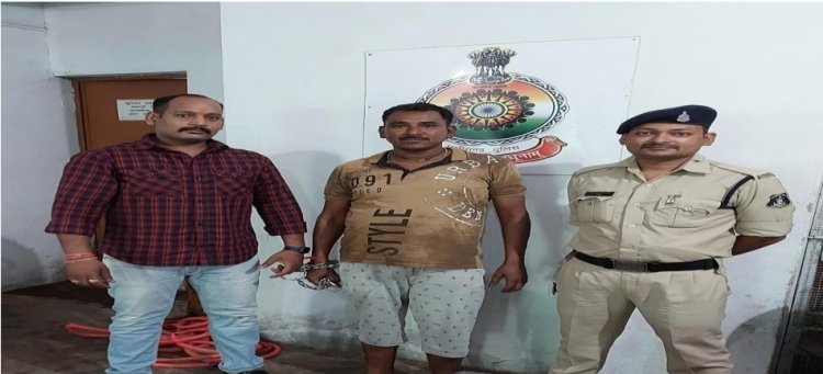 सार्वजनिक जगह पर चाकू लहराते आरोपी को वैशाली नगर पुलिस ने किया गिरफ्तार