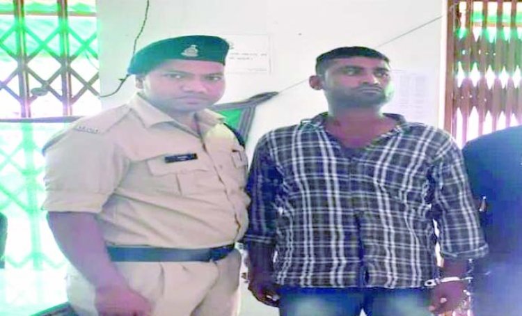 मारपीट के फरार आरोपी वैशालीनगर पुलिस के गिरफ्त में