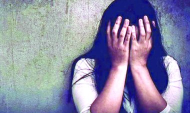 नातीन के गले में चाकू टिकाकर कलयुगी पिता ने किया बेटी से दुष्कर्म