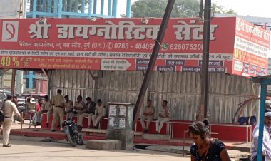 दुर्ग में सीटी बस बंद करने प्राइवेट बस संचालक उतरे सड़क पर, बड़ी संख्या में पुलिस बल तैनात
