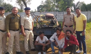 ऑटो चोरी कर बेच दिया ललित कबाड़ी को, 3 गिरफ्तार