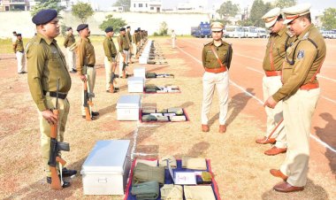 उप पुलिस अधीक्षक ने रक्षित केन्द्र दुर्ग का किया द्वितीय अर्द्धवार्षिक निरीक्षण
