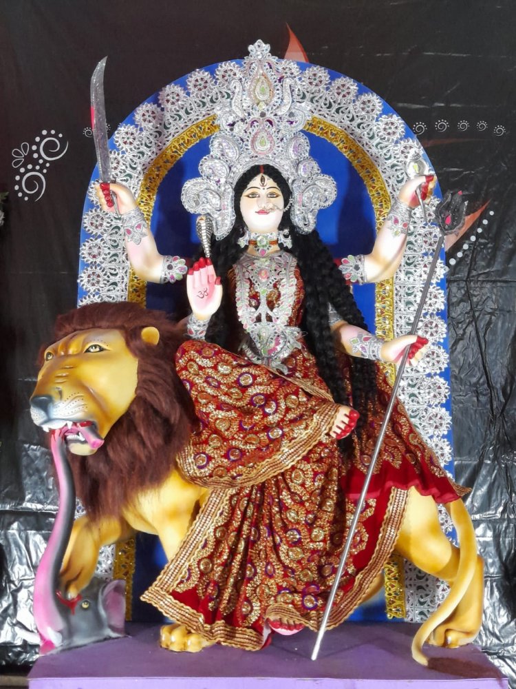 सेक्टर 6 कालीबाड़ी में माँ जगधात्री देवी की प्रतिमा स्थापित कर पूजा अर्चना कल