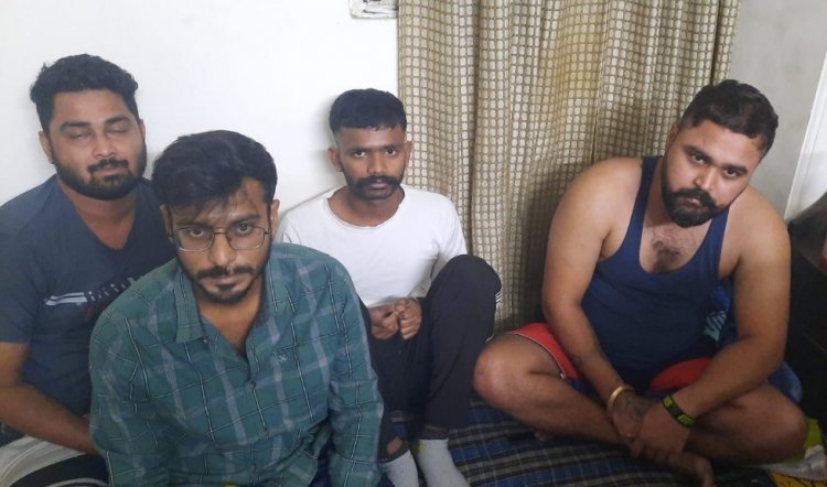 Update: दुर्ग पुलिस की बड़ी कार्रवाई, महादेव सट्टा से जुड़े 15 लोग हुए गिरफ्तार, देखे आरोपियों की फ़ोटो