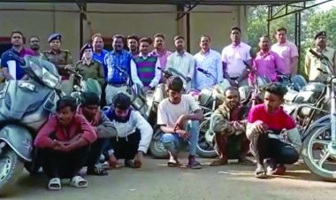 बाइक चोर गिरोह का पर्दाफाश, ऑटो डिलर सहित 6 गिरफ्तार, 18 बाइक जब्त