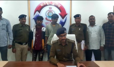 दुर्ग पुलिस की सक्रियता से मोटर सायकल चोर गिरोह पकड़ाया, दो आरोपियों से चोरी की कुल 8 बाइक बरामद
