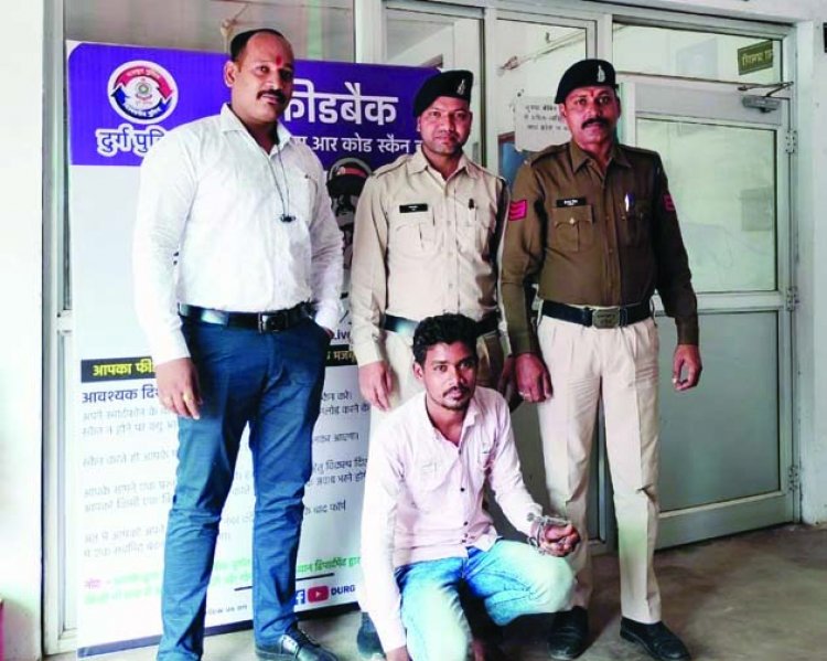 शराब पीने पैसे नहीं मिला तो युवक को कर हो गया था फरार, 10 माह बाद वैशालीनगर पुलिस ने पकड़ा