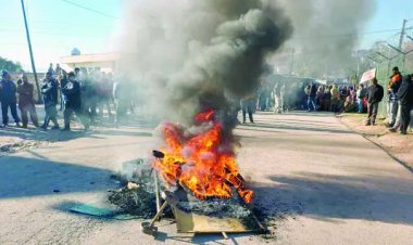 हिंदुओं की हत्या पर जम्मू-कश्मिर में मृतकों के परिजनों का विरोध प्रदर्शन जारी