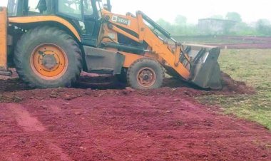 कृषि भूमि पर किए गए थे अवैध प्लाटिंग, जामुल पालिका ने चलवा दिया बुलडोजर
