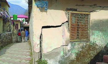 क्यों जोशीमठ में पड़ रहीं दरारें? अब तक क्या सो रही थी सारकार