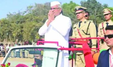 मुख्यमंत्री भूपेश बघेल ने गणतंत्र दिवस पर की बड़ी घोषणा, अब हर माह मिलेगा बेरोजगारी भत्ता