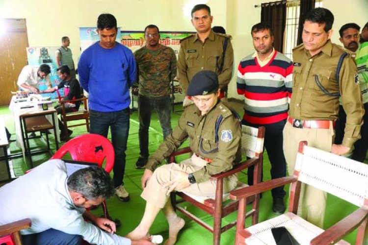 दुर्ग एसपी सहित पुलिस अधिकारी व कर्मचारियों की हुई स्वास्थ्य जांच