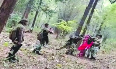 बीएसएफ ने नक्सली स्मारक को किया ध्वस्त