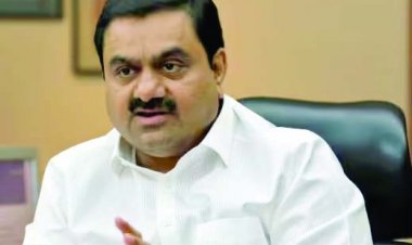 3 दिन में 83% टूट गया अडानी का शेयर, निवेशक कंगाल