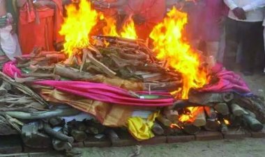एक-एक कर जली सात बच्चों की चिताएं, फफक कर रो पड़ा पूरा गांव