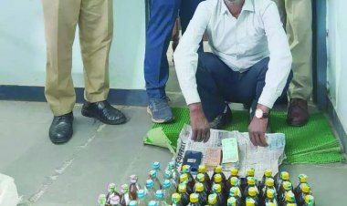 ढाबा में अवैध शराब बिक्री करते युवक गिरफ्तार