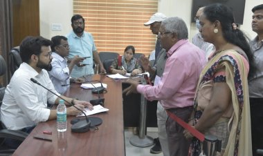 नाले पर बना रिटेनिंग वाल बिल्डर पर तोड़ने के आरोप, बसंत विहार के निवासियों ने बाढ़ में नाले में जलप्रवाह बढ़ने की आशंका जताई