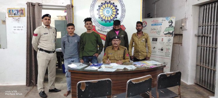 सट्टा खिलाने वाले 4 लोगों को मोहन नगर पुलिस ने किया गिरफ्तार, दो मोबाइल सहित 19 हजार नगदी जब्त