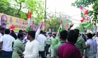 आपस में भिड़े बीजेपी और कांग्रेस कार्यकर्ता