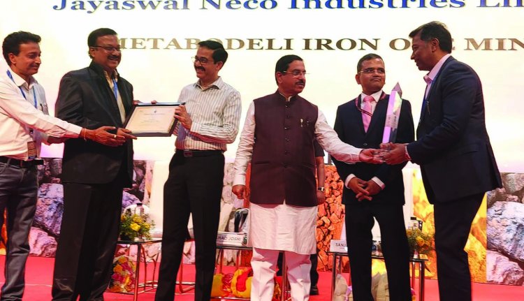 निको ग्रुप के दो लौह अयस्क खानों के बेहतरीन कार्य शैली के लिए भारत सरकार के द्वारा फाइव स्टार रेटिंग पुरस्कार