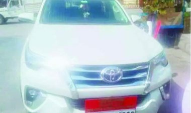 जनप्रतिनिधि की कार ने ली युवक की जान