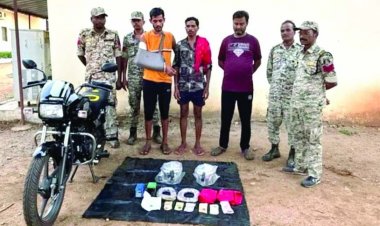 नक्सलियों के तीन मददगार पकड़ा गया, 1.8 लाख रुपए के सामान जब्त