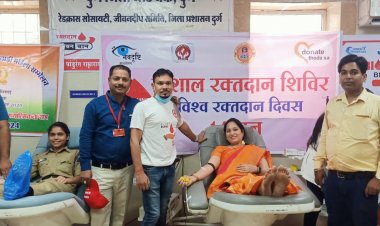 12 सामाजिक संस्थाओं एवं कॉलेज को रक्तदान पर किया गया सम्मान