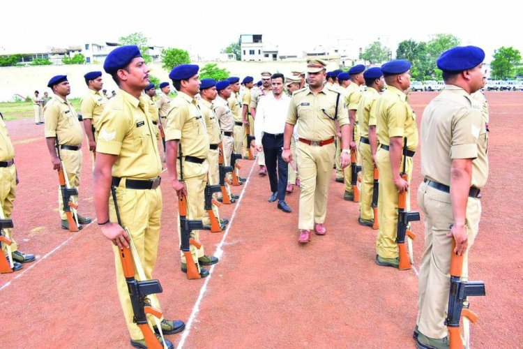 पुलिस अधीक्षक शलभ सिन्हा ने रक्षित केन्द्र दुर्ग का किया निरीक्षण