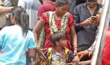 Video: बच्चा चोर समझकर बाबाओं के साथ धक्का-मुक्की