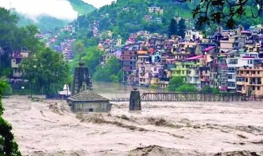 बारिश का तांडब जारी: उत्तराखंड-हिमाचल में मचाई तबाही, पंजाब और यूपी का भी हाल बेहाल, अब तक 91 लोगों की मौत
