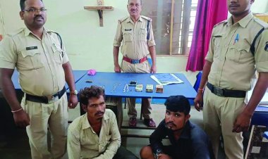 चोरी करते रंगे हाथा पकड़ा गया चोर