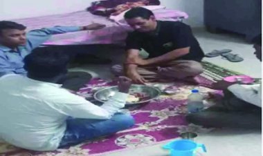 प्री मैट्रिक आदिवासी हॉस्टल बना शराबियों का अड्डा,  हॉस्टल अधीक्षक और रोजगार सहायक को रंगे हाथों पकड़ा, दोनों की गई नौकरी
