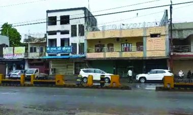 सुबह-सुबह राइस मिलर और ठेकेदार के ठिकानों पर ईडी का छापा