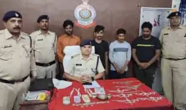 सूने घर से 4 लाख नगदी और 5 लाख के जेवरात पार, 2 सुनार सहित 3 गिरफ्तार
