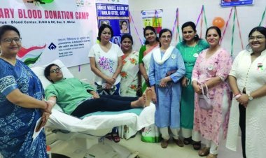 स्वतंत्रता दिवस पर किये रक्तादान