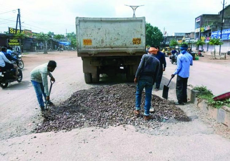 भिलाई  की सड़के हो रही है सुगम, 9 करोड़ खर्च कर डामरीकरण कार्य पूर्ण