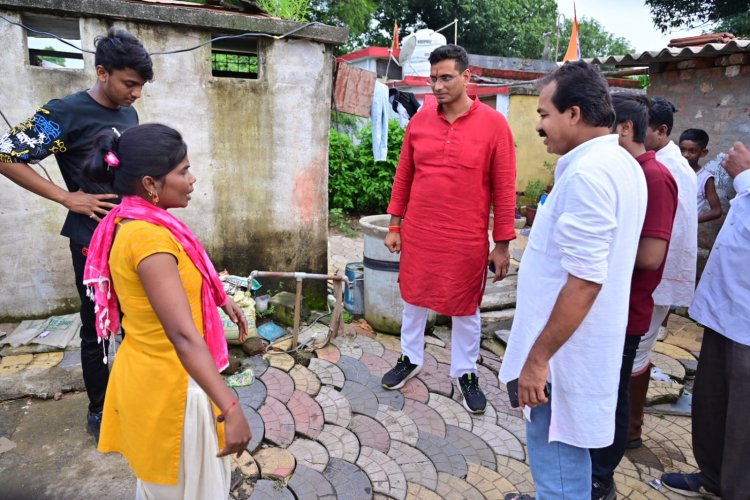 प्रगति यात्रा में विधायक देवेंद्र ने लगाई सौगातों की झड़ी; अब रात 10 बजे तक जनता के बीच वार्डों में रहेंगे विधायक, करेंगे पैदल यात्रा, सुनेंगे समस्या, करेंगे निराकरण