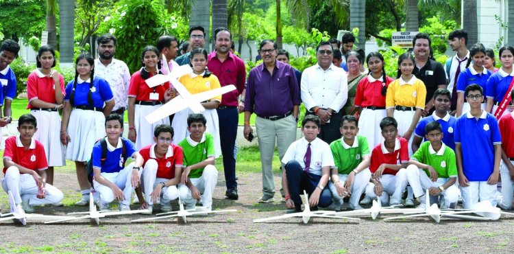 ड्रोन मॉडलिंग के क्षेत्र में केपीएस के विद्यार्थियों का सफल प्रदर्शन