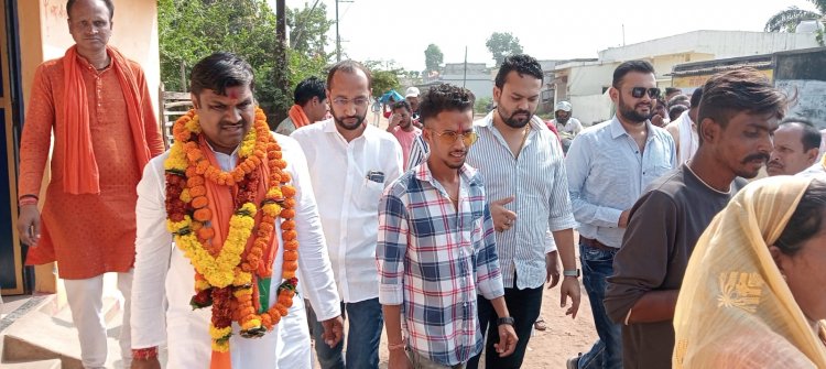 दुर्ग शहर विधानसभा प्रत्याशी गजेंद्र यादव ने किया उरला क्षेत्र में अपना व्यापक जनसंपर्क