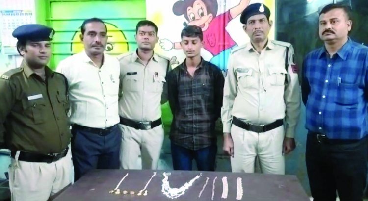 चोरी की जेवरातों के साथ युवक गिरफ्तार, 1.32 लाख रुपए की ज्वेलरी जब्त