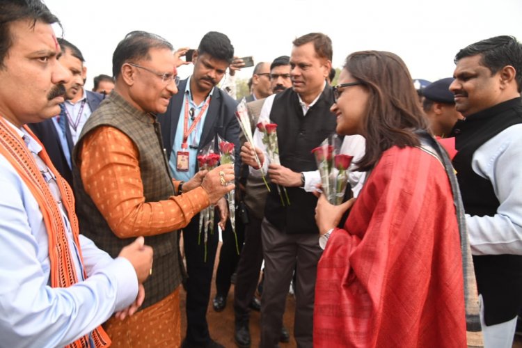 दुर्ग जिले में पहली आगमन पर मुख्यमंत्री विष्णुदेव साय का जगह-जगह किया गया आत्मीय स्वागत