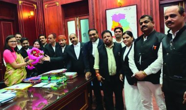 अधिवक्ता संघ के पदाधिकारियों ने कलेक्टर और SP को समस्याओं से कराया अवगत