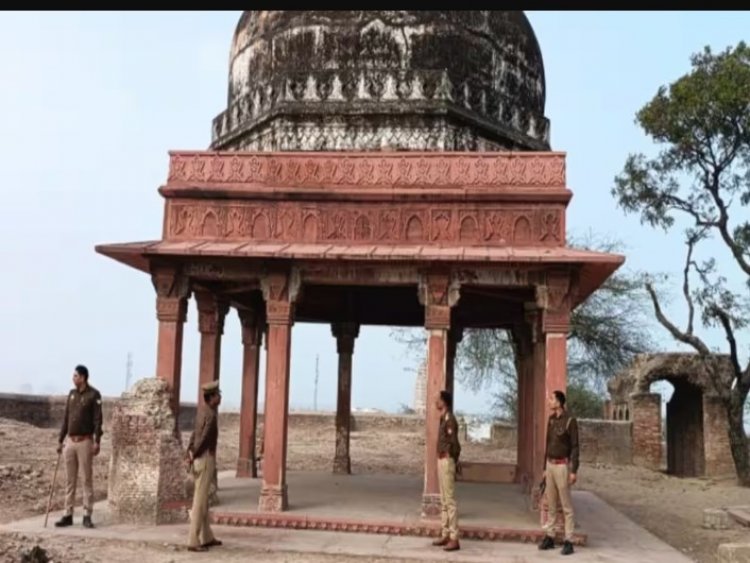 54 साल बाद हिंदुओं के पक्ष में आया फैसला, ज्ञानवापी के बाद लाक्षागृह भी हिंदुआ का हुआ, तीर्थ के ऊपर बना दिया था कब्रिस्तान